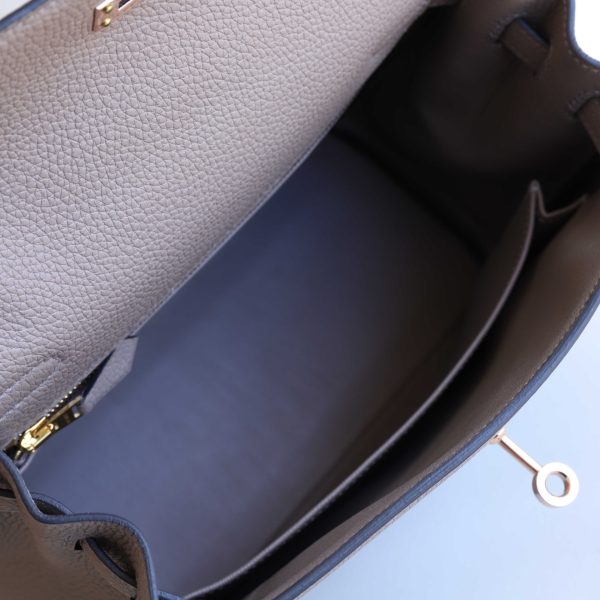Kelly 25 Gris Asphalt Togo Rose Gold Hardware - Image 8