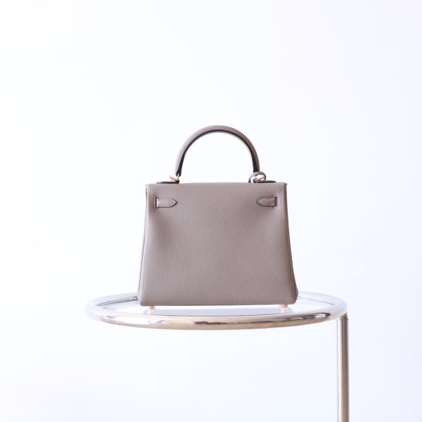 Kelly 25 Gris Asphalt Togo Rose Gold Hardware - Image 11